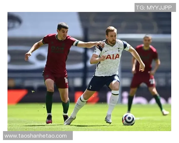 拜仁慕尼黑迎战克赖尔斯海姆梅林斯全力争胜展现球队实力